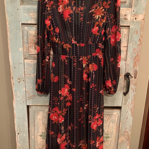 Xhilaration Boho Button Front Breezy Patterned Kimono for Autumn - Picture 2 of 4